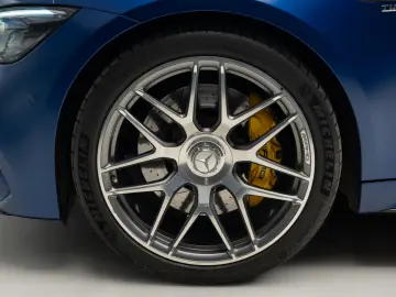 MERCEDES AMG GT 534MATIC