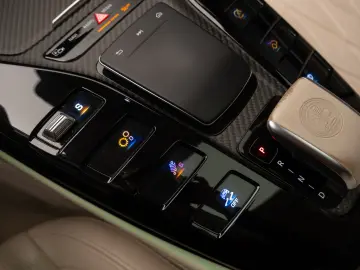 MERCEDES AMG GT 534MATIC