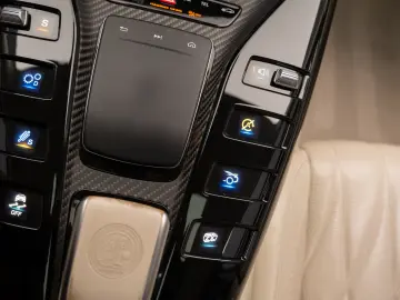 MERCEDES AMG GT 534MATIC