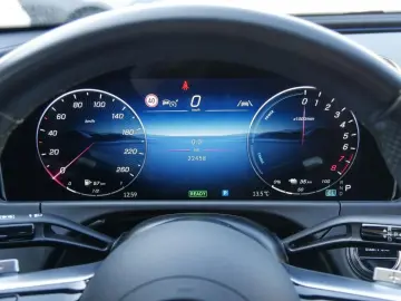 MERCEDES-BENZ E 300 e AMG-Sport 360 DIGITAL Distr Ke&hellip;