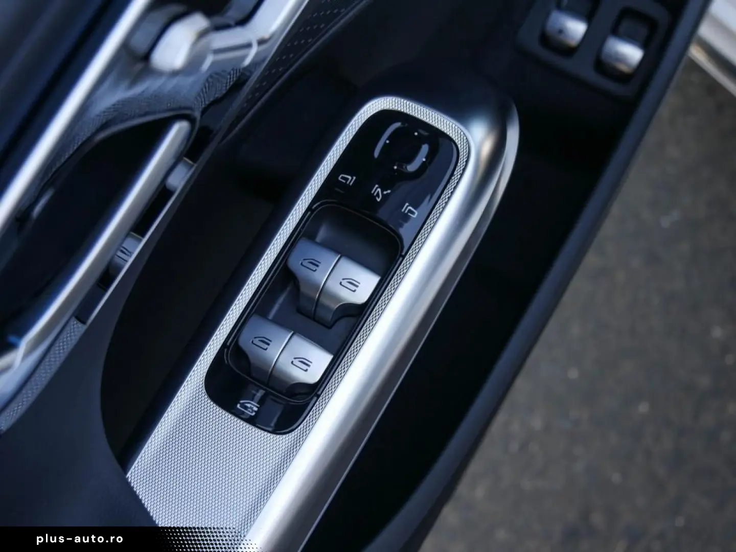 MERCEDES-BENZ E 300 e AMG-Sport 360 DIGITAL Distr Ke&hellip;