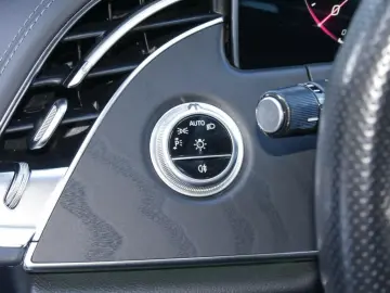 MERCEDES-BENZ E 300 e AMG-Sport 360 DIGITAL Distr Ke&hellip;