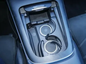 MERCEDES-BENZ E 300 e AMG-Sport 360 DIGITAL Distr Ke&hellip;