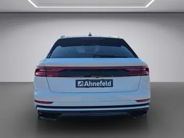 AUDI Q8 55 TFSI e quattro