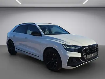 AUDI Q8 55 TFSI e quattro