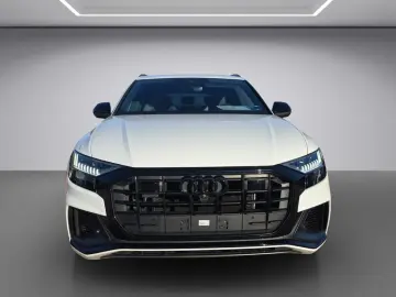 AUDI Q8 55 TFSI e quattro