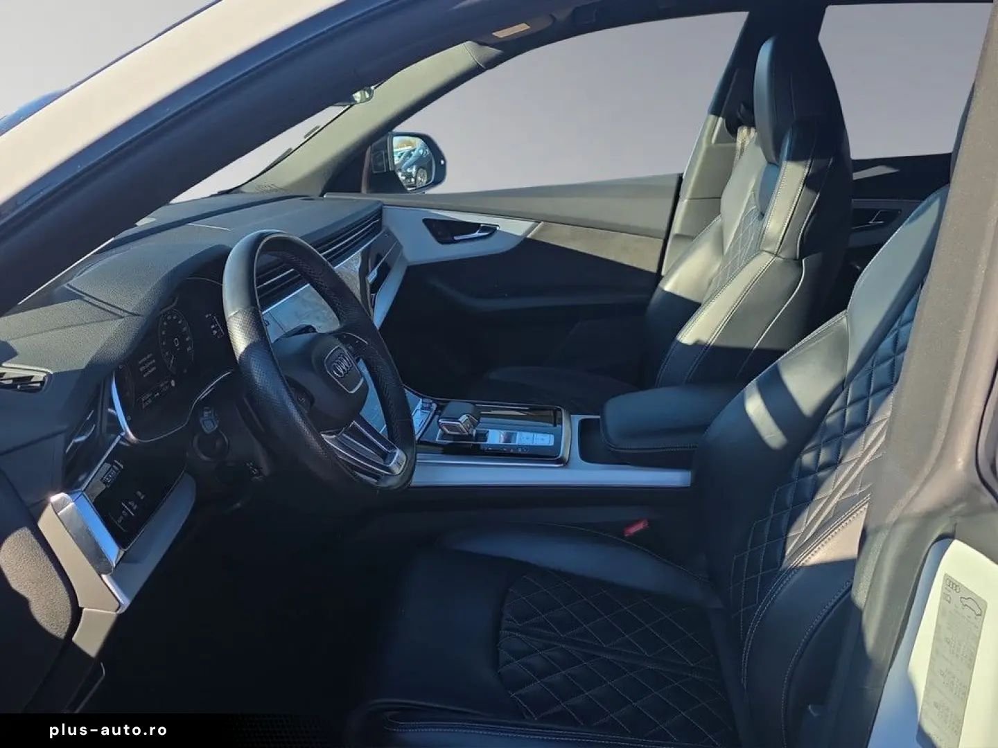 AUDI Q8 55 TFSI e quattro