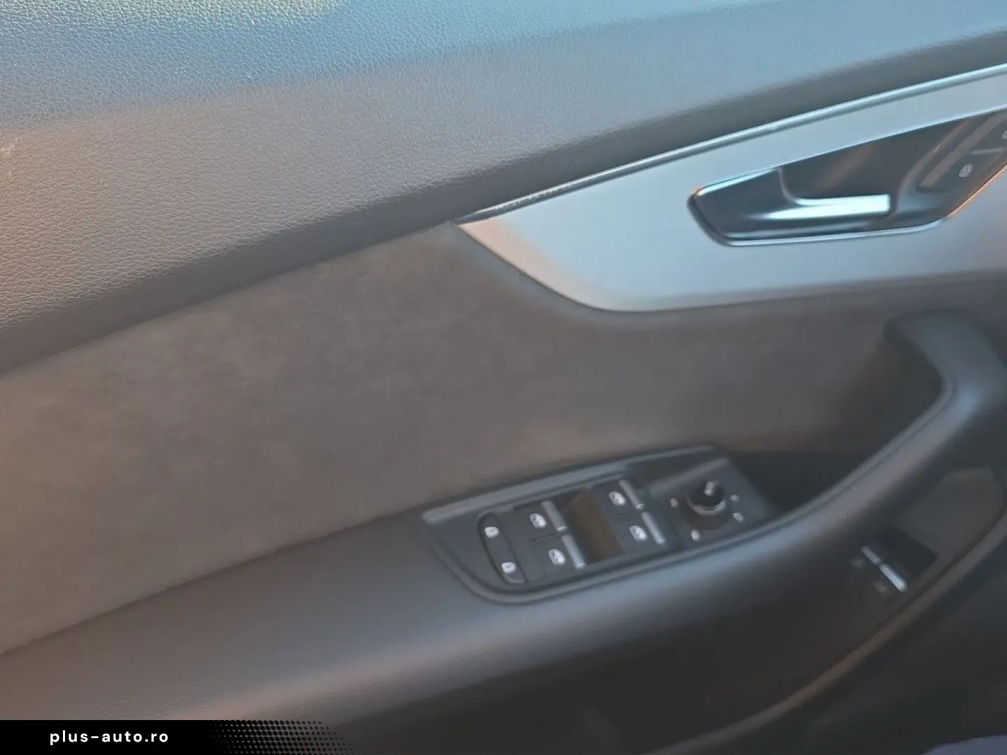 AUDI Q8 55 TFSI e quattro