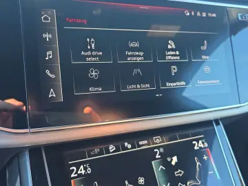 AUDI Q8 55 TFSI e quattro