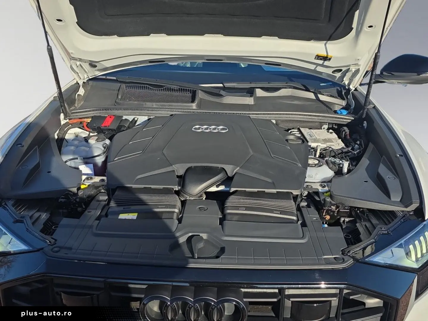 AUDI Q8 55 TFSI e quattro