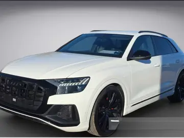 AUDI Q8 55 TFSI e quattro