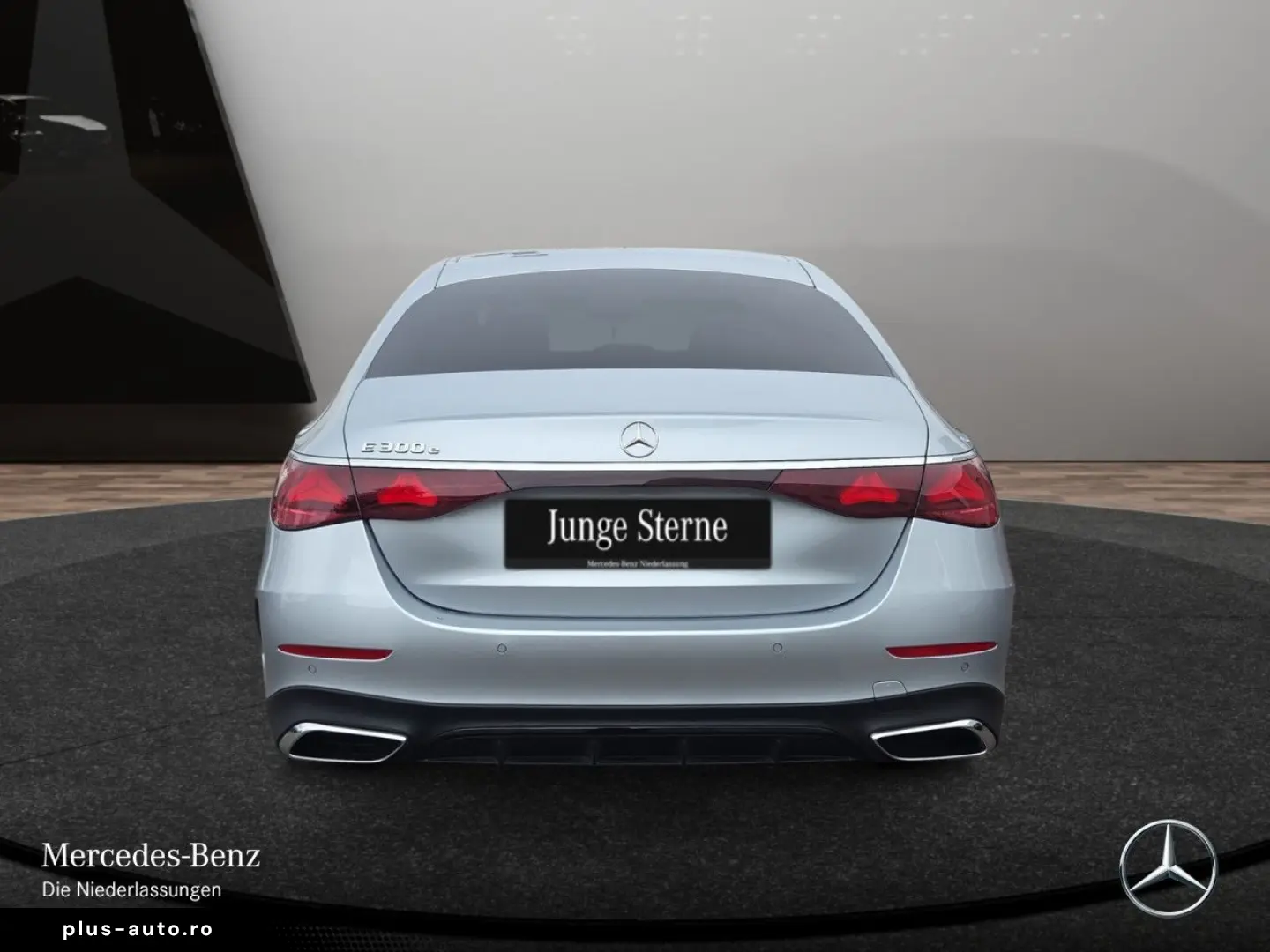 MERCEDES-BENZ E 300 e AMG ADVANCED  DC NIGHT 19  DIGI-LIGHT