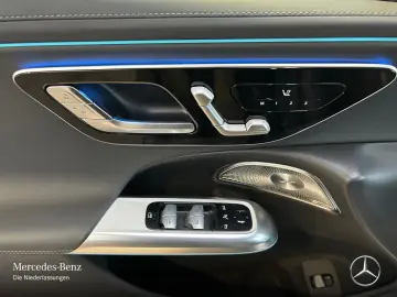 MERCEDES-BENZ E 200 AMG Adv.  PANO NIGHT Bur4D 20  360  DIGI