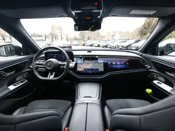 MERCEDES-BENZ E 200 AMG Sport Advanced Superscreen A&hellip;