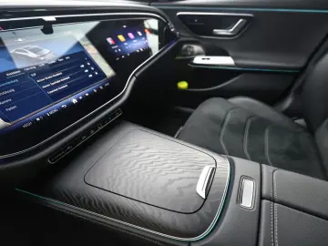 MERCEDES-BENZ E 200 AMG Sport Advanced Superscreen A&hellip;