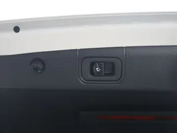 MERCEDES-BENZ E 200 AMG Sport Advanced Superscreen A&hellip;