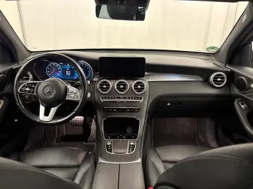 Mercedes-Benz GLC 300 AMG Line