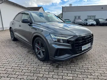 AUDI Q8 S line 55 TFSIe qu. ACC B&O HDMATRIX HEAD LED