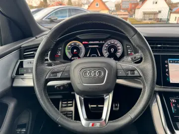 AUDI Q8 S line 55 TFSIe qu. ACC B&O HDMATRIX HEAD LED