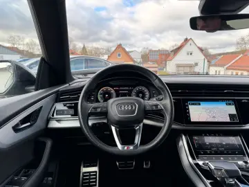 AUDI Q8 S line 55 TFSIe qu. ACC B&O HDMATRIX HEAD LED