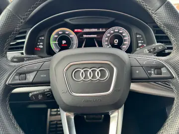 AUDI Q8 S line 55 TFSIe qu. ACC B&O HDMATRIX HEAD LED