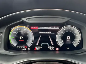 AUDI Q8 S line 55 TFSIe qu. ACC B&O HDMATRIX HEAD LED