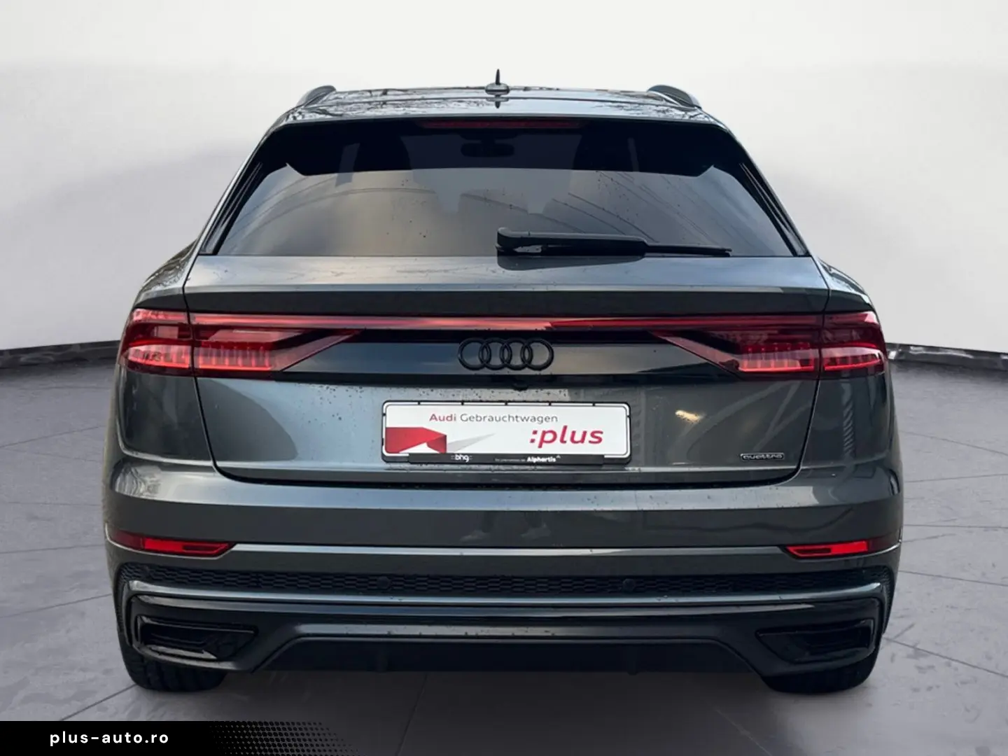 AUDI Q8 55 TFSIe quattro tiptronic S line  Parken HD