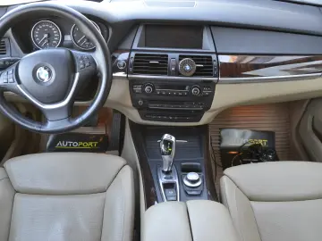 BMW X5M V8 4.8i xDRIVE 355CP