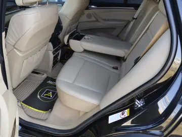 BMW X5M V8 4.8i xDRIVE 355CP