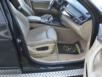 BMW X5M V8 4.8i xDRIVE 355CP