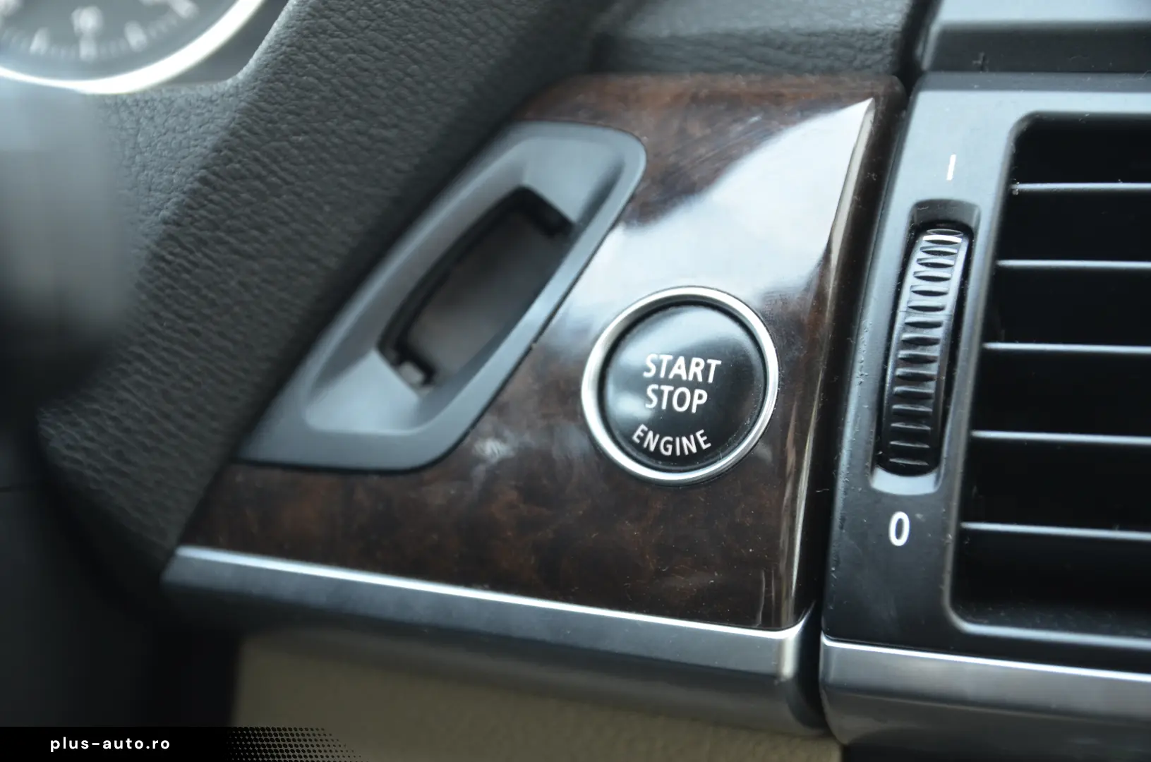 BMW X5M V8 4.8i xDRIVE 355CP