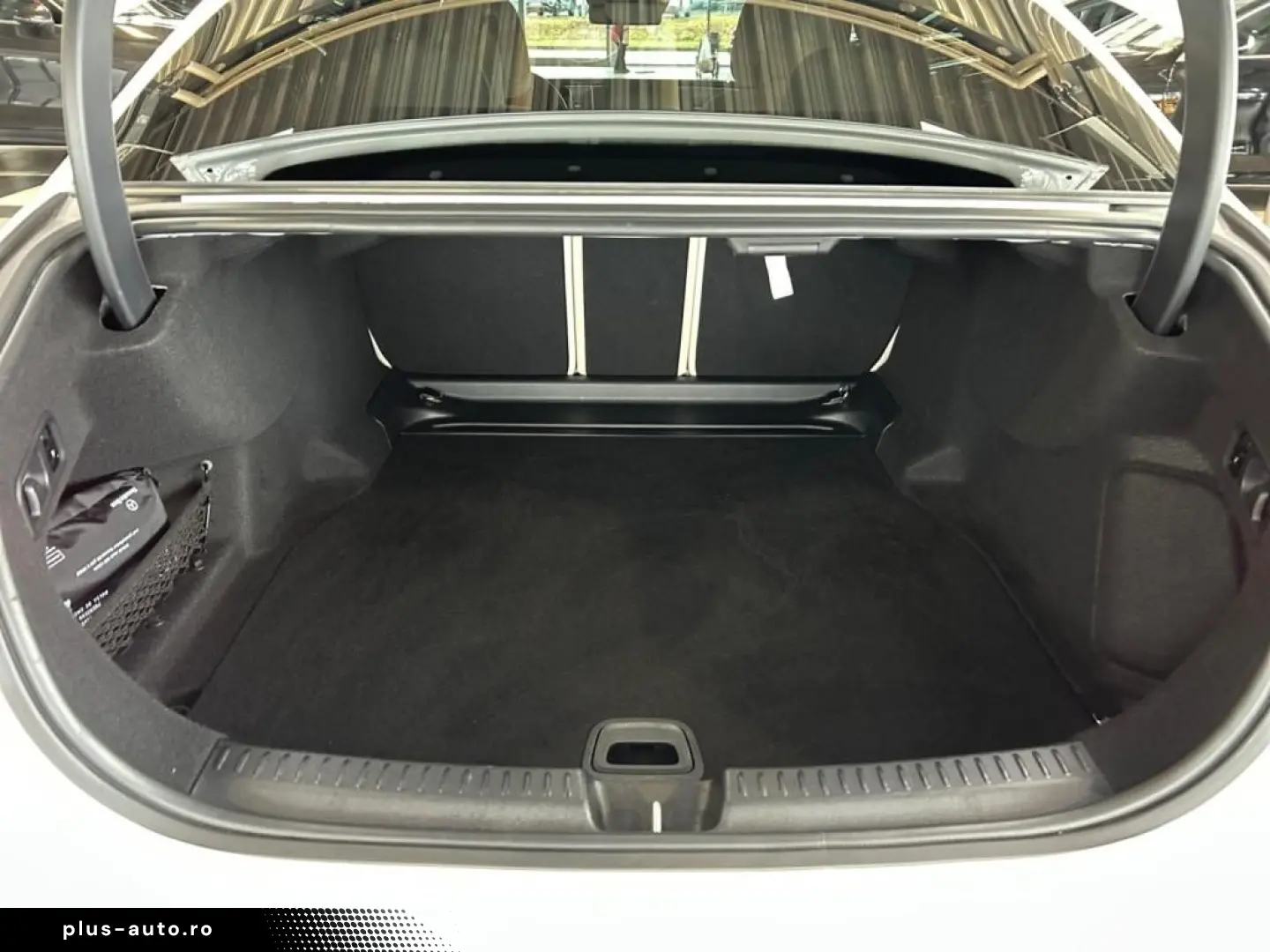 MERCEDES-BENZ E 200 Limousine AMG SUPERSCREEN DIGITAL 360