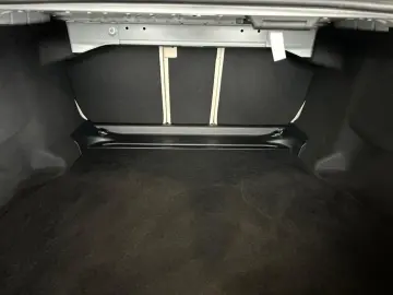 MERCEDES-BENZ E 200 Limousine AMG SUPERSCREEN DIGITAL 360