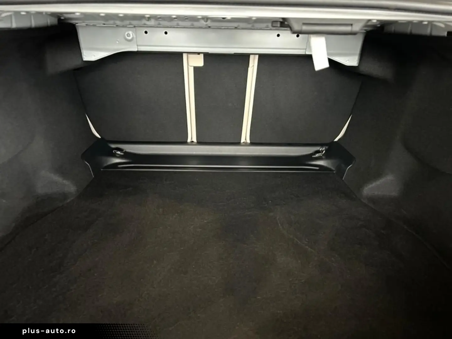 MERCEDES-BENZ E 200 Limousine AMG SUPERSCREEN DIGITAL 360