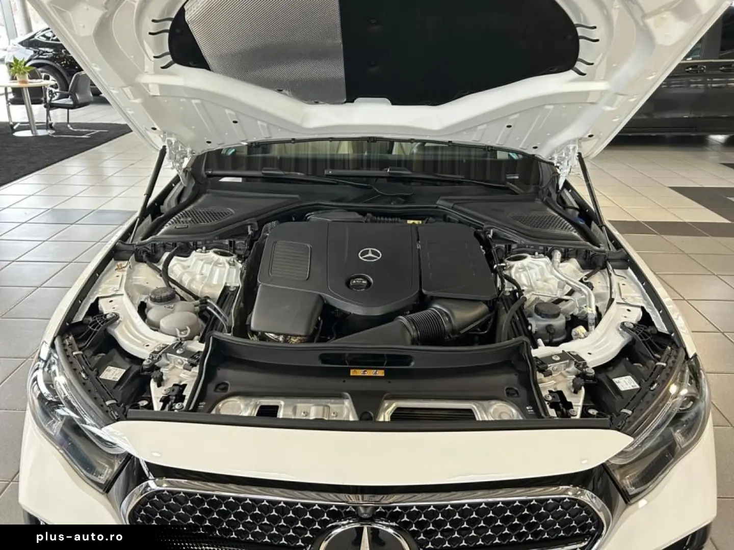 MERCEDES-BENZ E 200 Limousine AMG SUPERSCREEN DIGITAL 360