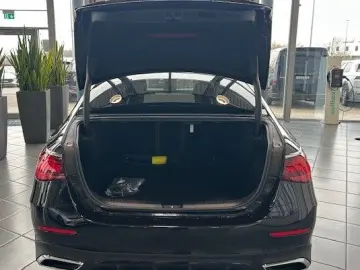 MERCEDES-BENZ E 200 AMG Night Superscreen Memory Dis&hellip;