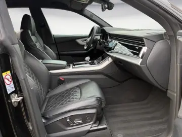 AUDI Q8 55 TFSIe quattro tiptronic S line  PARKEN HD-