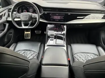 AUDI Q8 55 TFSIe quattro tiptronic S line  PARKEN HD-