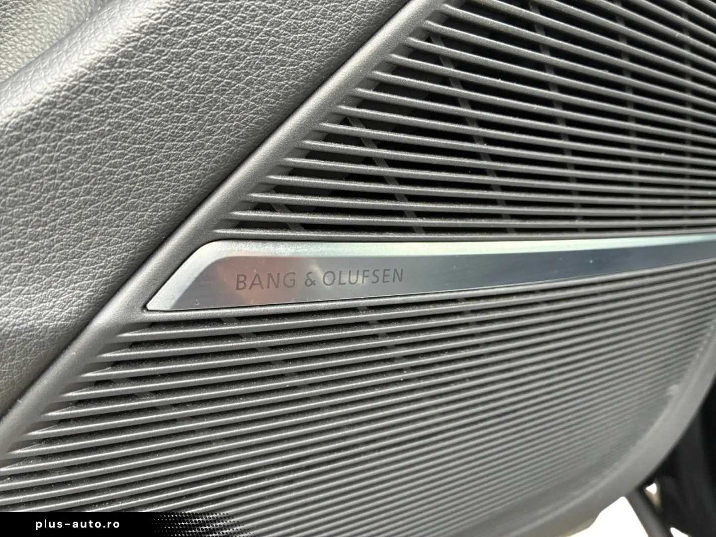 AUDI Q8 55 TFSIe quattro tiptronic S line  PARKEN HD-