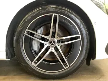 MERCEDES-BENZ E 200 AMG SUPERSCREEN