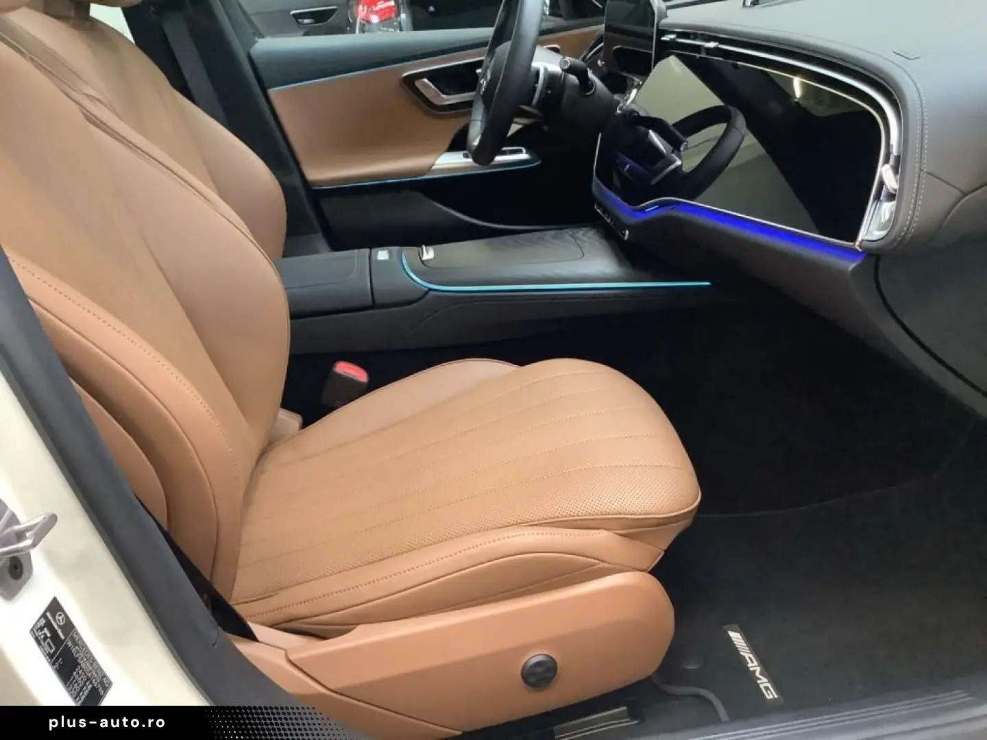 MERCEDES-BENZ E 200 AMG SUPERSCREEN