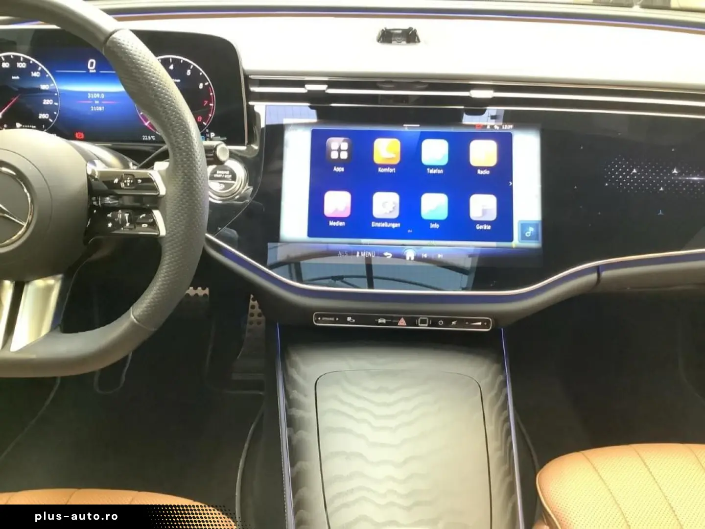 MERCEDES-BENZ E 200 AMG SUPERSCREEN