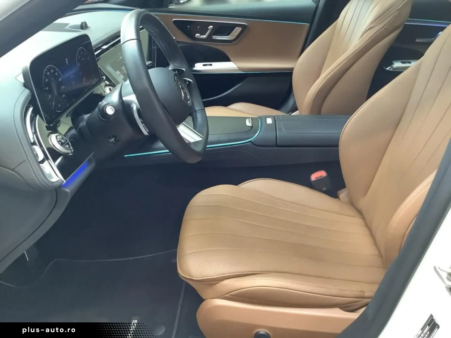 MERCEDES-BENZ E 200 AMG SUPERSCREEN