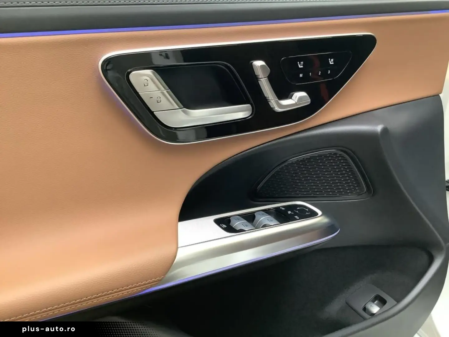 MERCEDES-BENZ E 200 AMG SUPERSCREEN