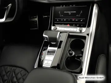AUDI Q8 50 TDI qu. S line edition StdHzg Pano B&O Luf