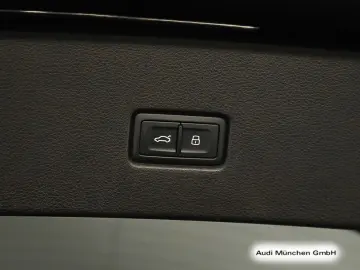 AUDI Q8 50 TDI qu. S line edition StdHzg Pano B&O Luf