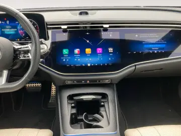 Mercedes-Benz E 200 Lim AMG' Superscreen Burmester