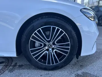 Mercedes-Benz E 200 EXCLUSIVE Premium Superscreen