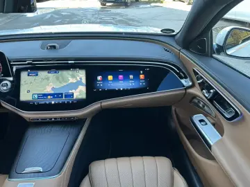 Mercedes-Benz E 200 EXCLUSIVE Premium Superscreen