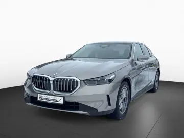 BMW 520i 549 - Anz PANO HK ALED StHz DAPro KomZu 18
